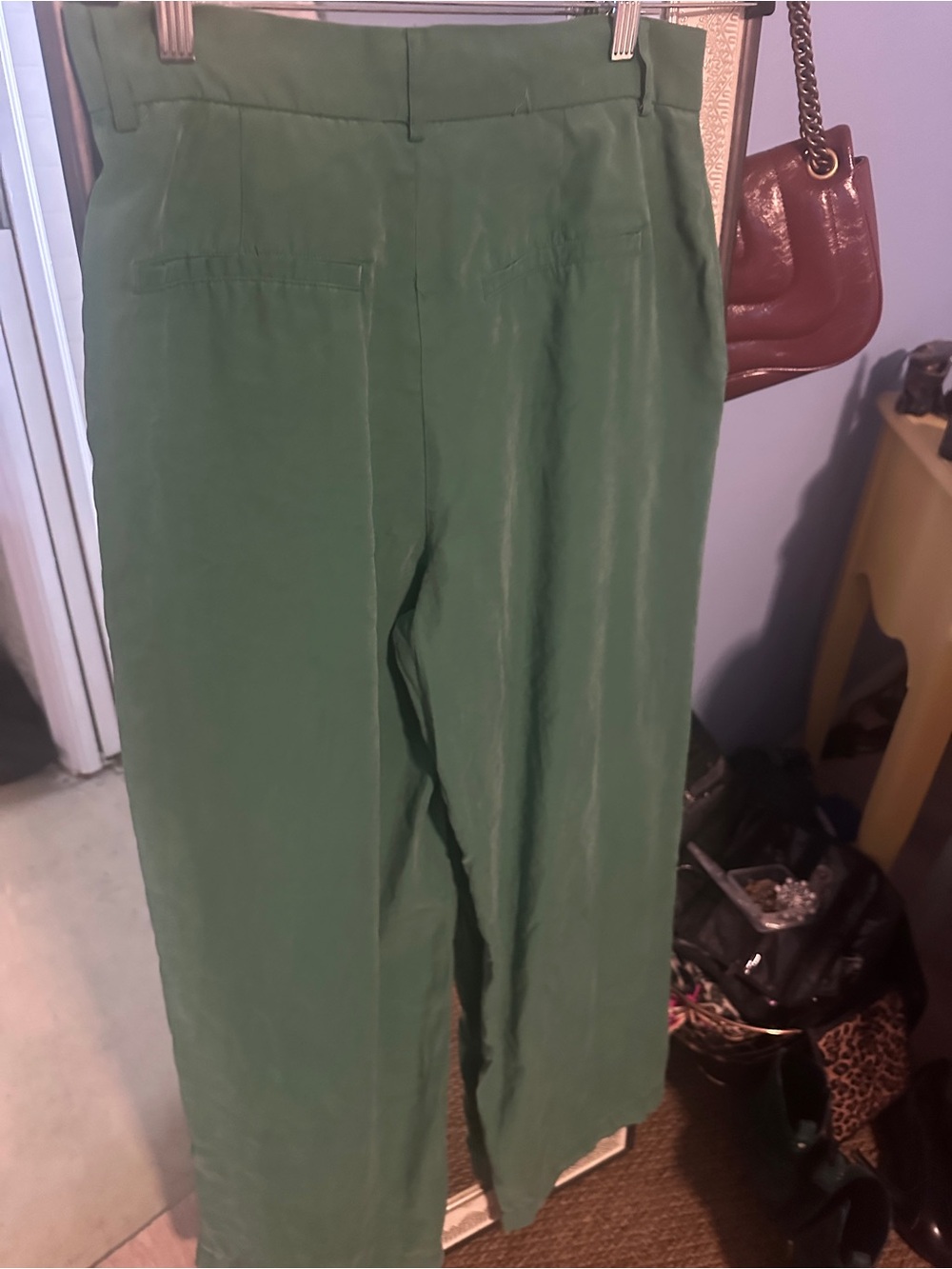Zara Wide-Leg Green Chinos - Picture 2 of 3
